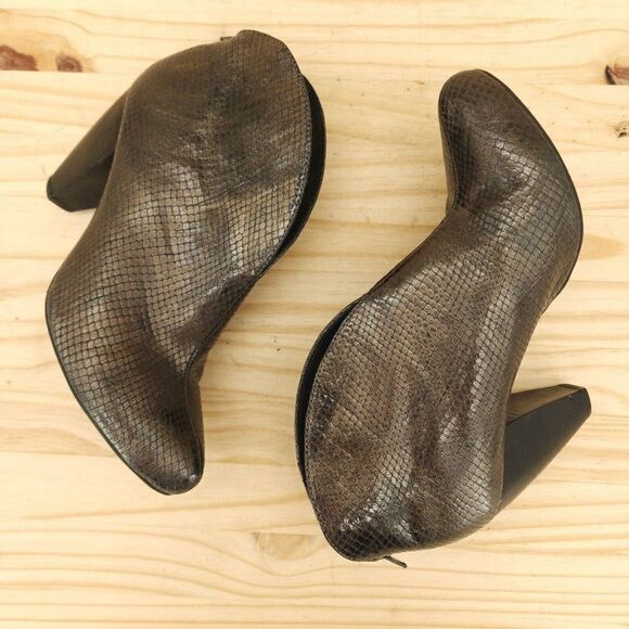 Born On Concept Womens Ankle Boots Sz 7.5 Gray Textured Leather Cone Heel Bootie - Picture 6 of 9